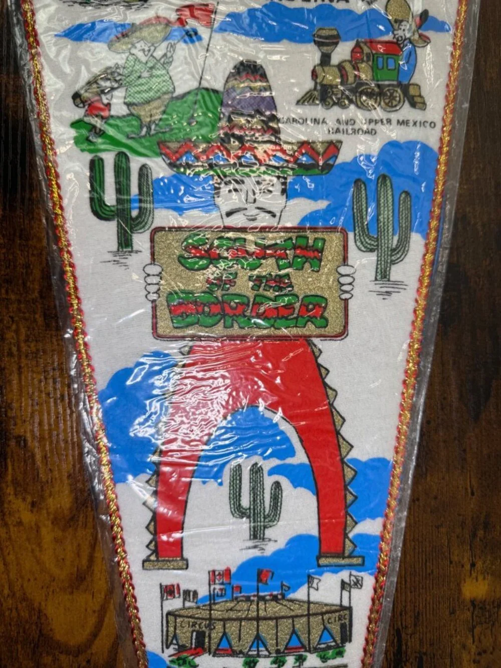Vintage South Of The Border Pennant South Carolina With Original Packaging - Picture 3 of 8